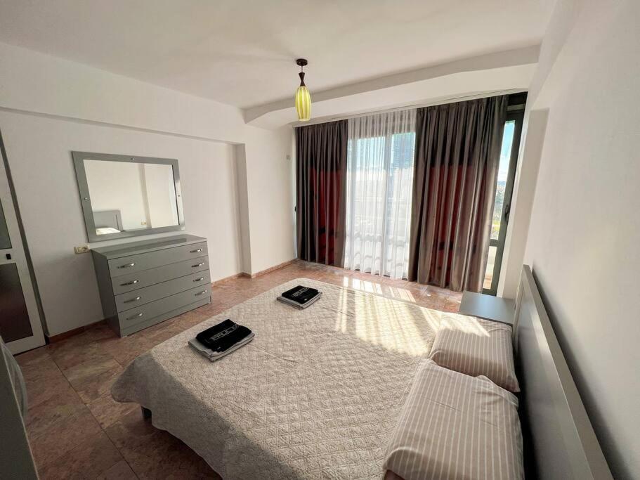 Scanderbeg Square 2Br Apt Tirana Exteriör bild